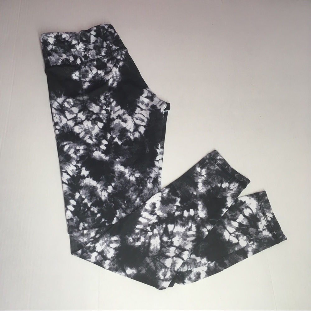 Flywheel | Black Tie Dye Leggings Large